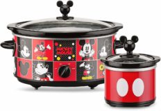 Disney DCM-502 Mickey Mouse Oval Slow Cooker with 20-Ounce Dipper, 5-Quart, Red/Black