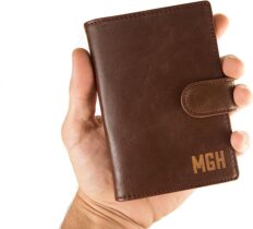 Swanky Badger NEW Personalized Pocket Journal - Journal, 200 Lined 80gsm Pages, Cash Slots, Card Slots, Button Clasp Closure, Travel Size, 4\\\" x 5.5\\\", Mens Gift, Groomsman Gift (Brown Basic)